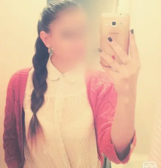 Amira, 37