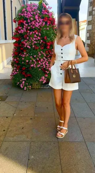 Amira, 38