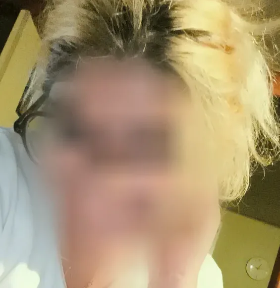 Clara, 35