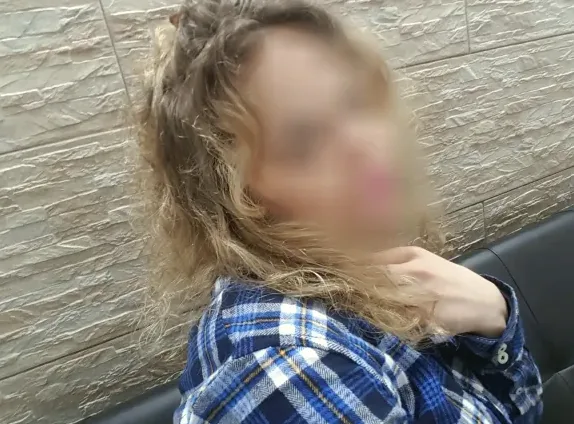 Emma, 33