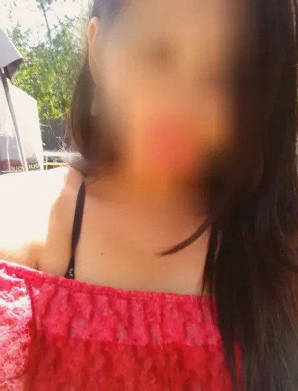 Katrine, 31