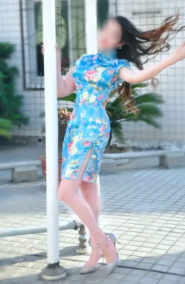 Laura, 32