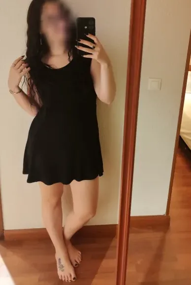 Nour, 29