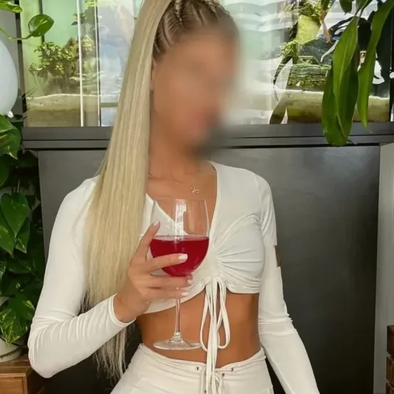 Rikke, 26