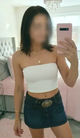 Winnie, 24